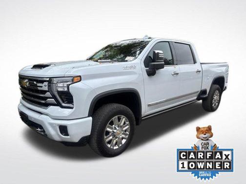 Polar White Tricoat 2026 Chevrolet Silverado 3500 High Country