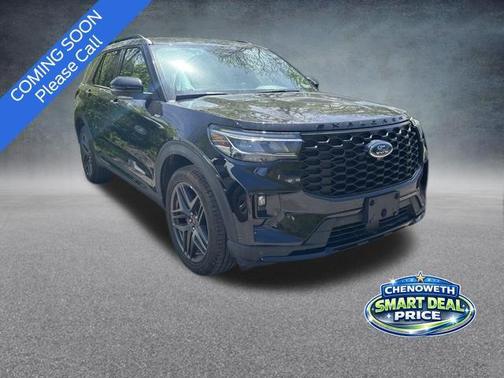 Black Metallic 2025 Ford Explorer ST-Line