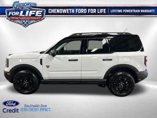 Oxford White 2026 Ford Bronco Sport Badlands