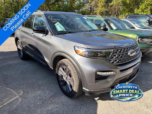 Carbonized Gray Metallic 2024 Ford Explorer XLT
