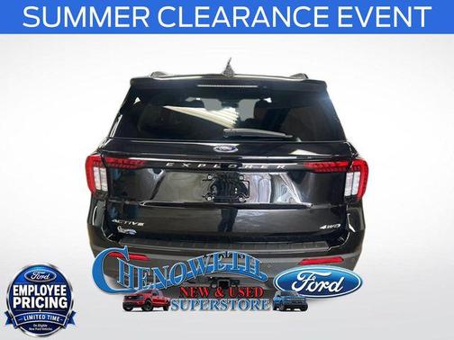 Agate Black Metallic 2026 Ford Explorer Active w/200A Pkg