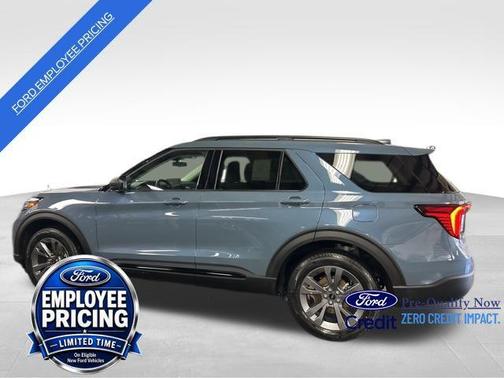 Vapor Blue Metallic 2026 Ford Explorer Active w/200A Pkg