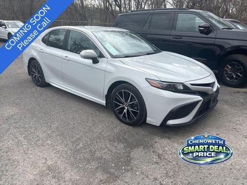 Ice Edge 2024 Toyota Camry SE