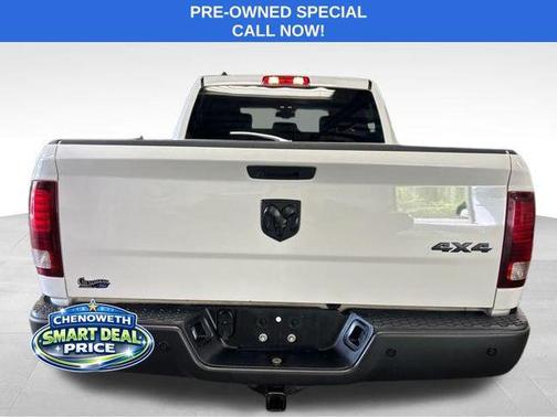 Bright White Clearcoat 2022 RAM 1500 Classic Warlock Crew Cab 4x4 5'7' Box