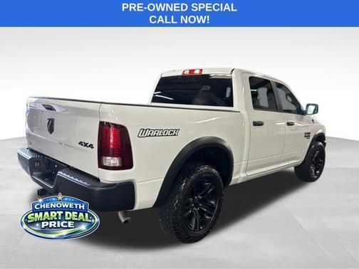 Bright White Clearcoat 2022 RAM 1500 Classic Warlock Crew Cab 4x4 5'7' Box