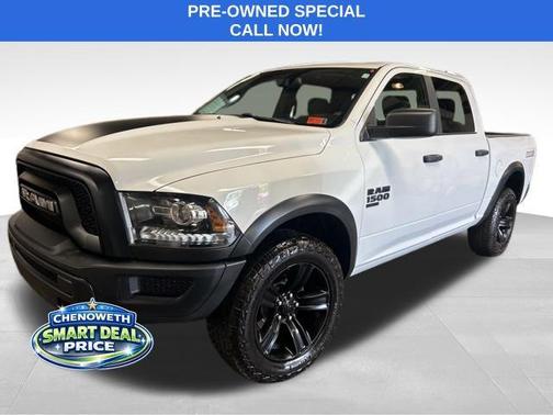 Bright White Clearcoat 2022 RAM 1500 Classic Warlock Crew Cab 4x4 5'7' Box