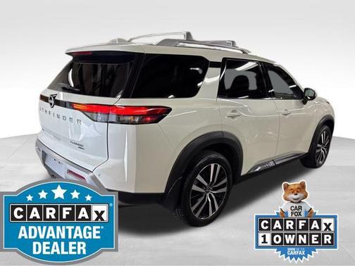 2023 Nissan Pathfinder Platinum 4WD
