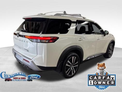 2023 Nissan Pathfinder Platinum 4WD