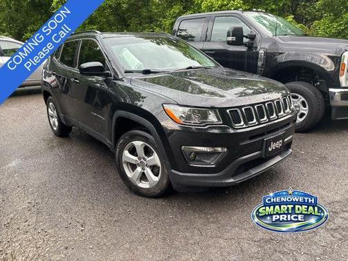 Diamond Black Crystal Pearlcoat 2021 Jeep Compass Latitude