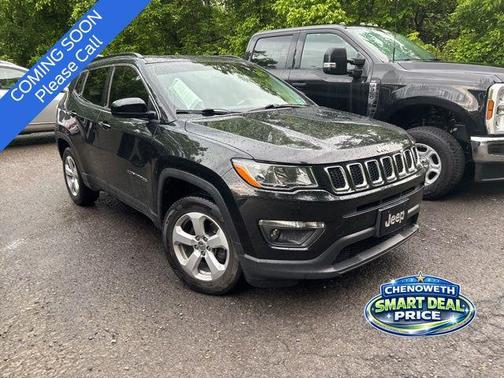 Diamond Black Crystal Pearlcoat 2021 Jeep Compass Latitude