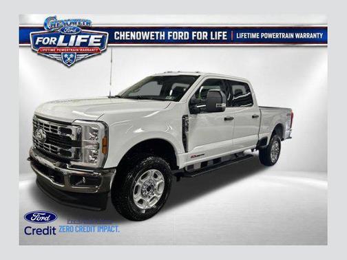 Oxford White 2027 Ford F-350 XLT