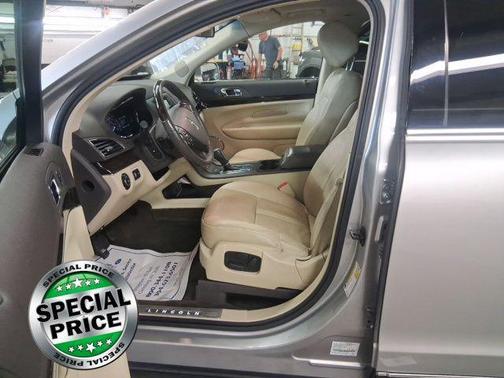 2019 Lincoln MKT Standard