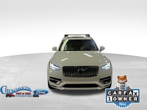 2022 Volvo XC90 Recharge Plug-In Hybrid T8 Inscription 7 Passenger