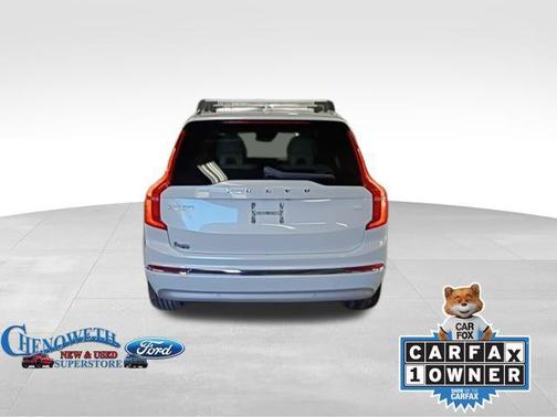 2022 Volvo XC90 Recharge Plug-In Hybrid T8 Inscription 7 Passenger