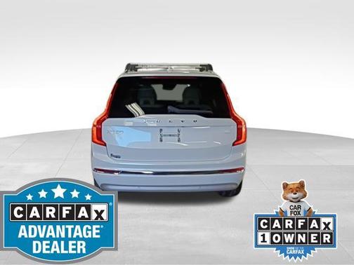 2022 Volvo XC90 Recharge Plug-In Hybrid T8 Inscription 7 Passenger