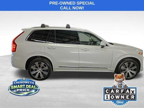 2022 Volvo XC90 Recharge Plug-In Hybrid T8 Inscription 7 Passenger