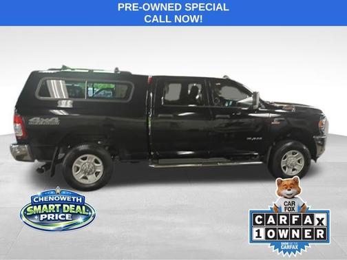 Diamond Black Crystal Pearlcoat 2019 RAM 2500 Tradesman Crew Cab 4x4 6'4' Box