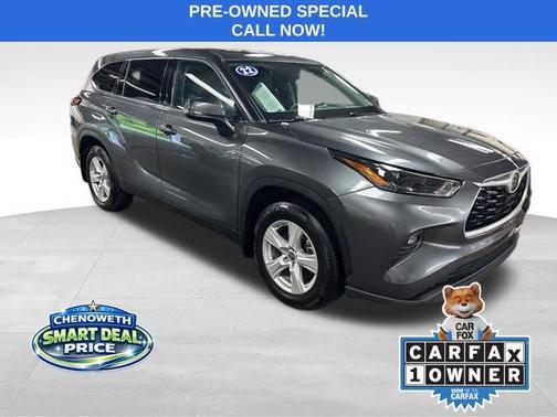 Magnetic Gray Metallic 2022 Toyota Highlander LE