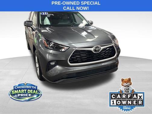 Magnetic Gray Metallic 2022 Toyota Highlander LE