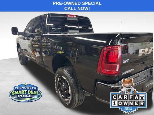 Diamond Black Crystal Pearlcoat 2026 RAM 2500 Laramie