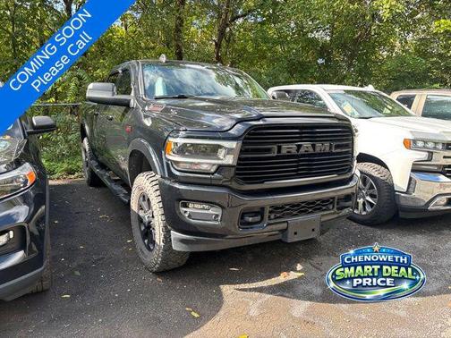 Diamond Black Crystal Pearlcoat 2020 RAM 2500 Laramie Crew Cab 4x4 6'4' Box