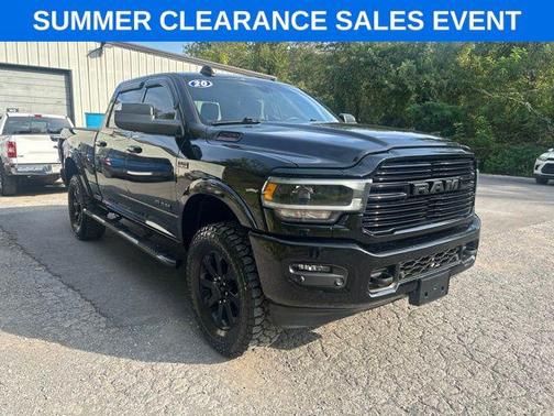 Diamond Black Crystal Pearlcoat 2020 RAM 2500 Laramie Crew Cab 4x4 6'4' Box