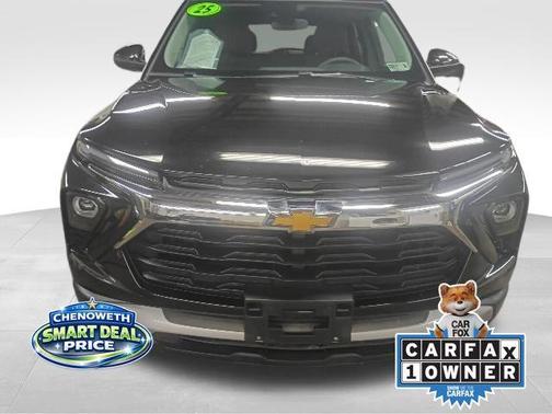 Mosaic Black Metallic 2025 Chevrolet Trailblazer LT