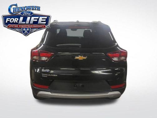 Mosaic Black Metallic 2025 Chevrolet Trailblazer LT