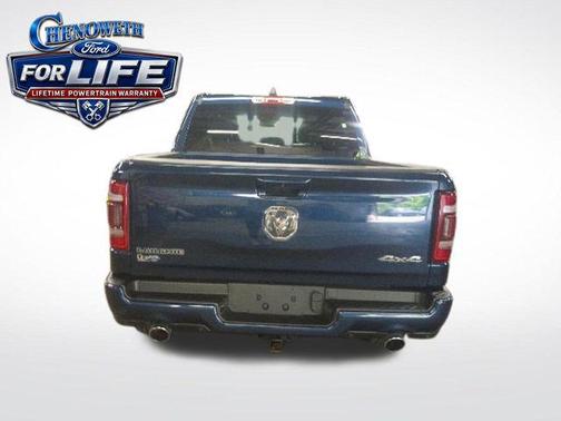 Patriot Blue Pearlcoat 2023 RAM 1500 Laramie
