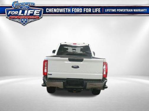 Oxford White 2026 Ford F-250 XLT