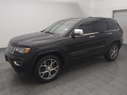 Diamond Black Crystal Pearlcoat 2020 Jeep Grand Cherokee Overland