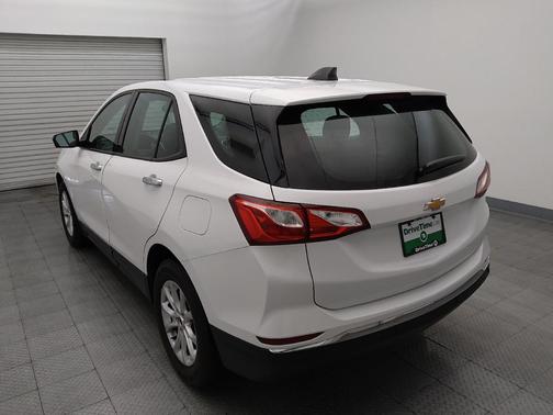 Summit White 2018 Chevrolet Equinox LS