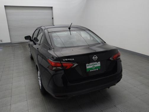 Super Black 2020 Nissan Versa 1.6 S