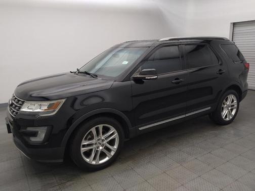 Shadow Black 2017 Ford Explorer XLT