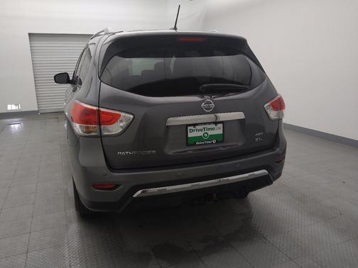 2016 Nissan Pathfinder SL