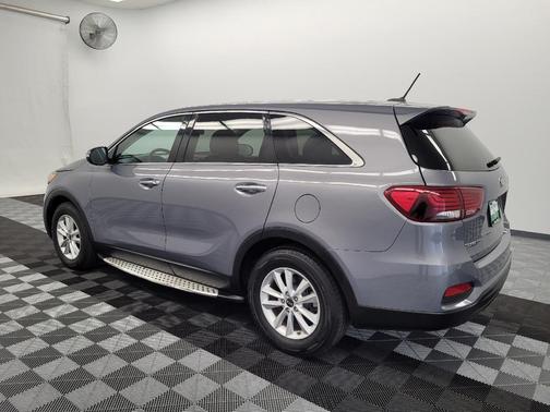 Everlasting Silver 2020 Kia Sorento LX