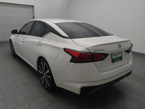 2022 Nissan Altima SR FWD