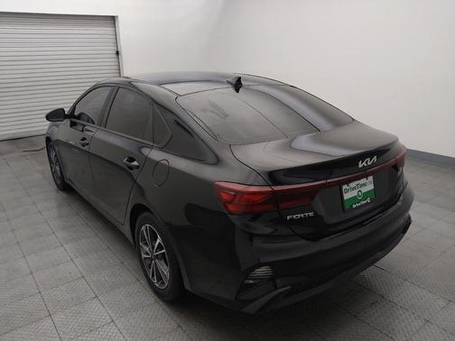 Aurora Black 2023 Kia Forte LXS