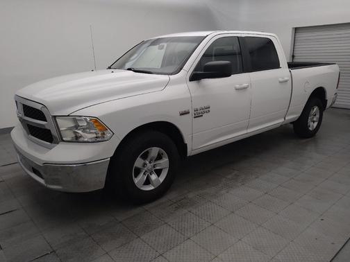 2019 RAM 1500 SLT