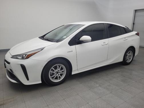 2020 Toyota Prius LE