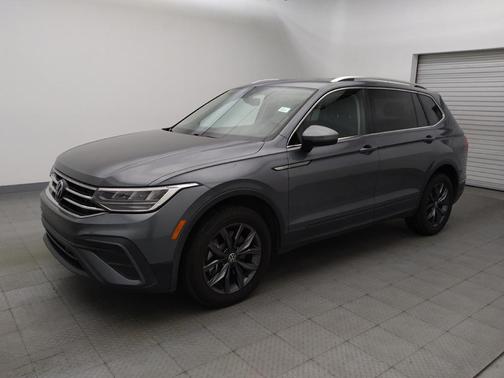 Gray 2023 Volkswagen Tiguan 2.0T SE