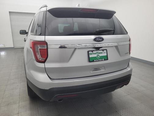 2017 Ford Explorer Base