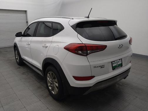 Dazzling White 2017 Hyundai TUCSON Eco