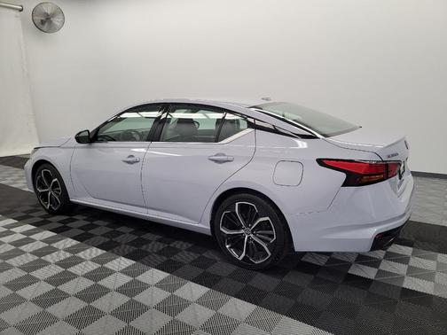Gray 2024 Nissan Altima SR FWD