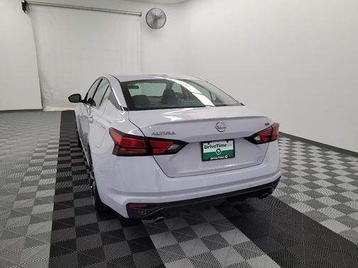 Gray 2024 Nissan Altima SR FWD