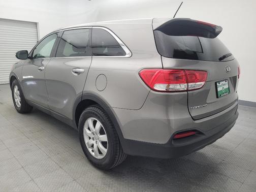 2016 Kia Sorento L
