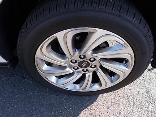 2022 Lincoln Navigator L RESERVE