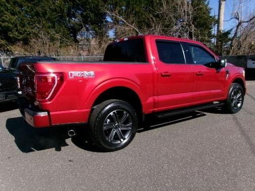 HOT PEPPER RED MET TINTD CC 2023 Ford F-150 XLT