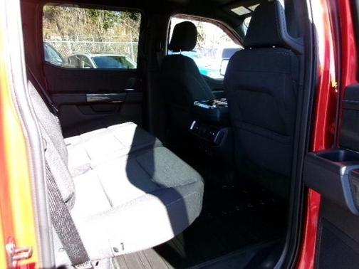 HOT PEPPER RED MET TINTD CC 2023 Ford F-150 XLT