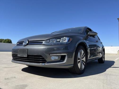 2018 Volkswagen e-Golf SE